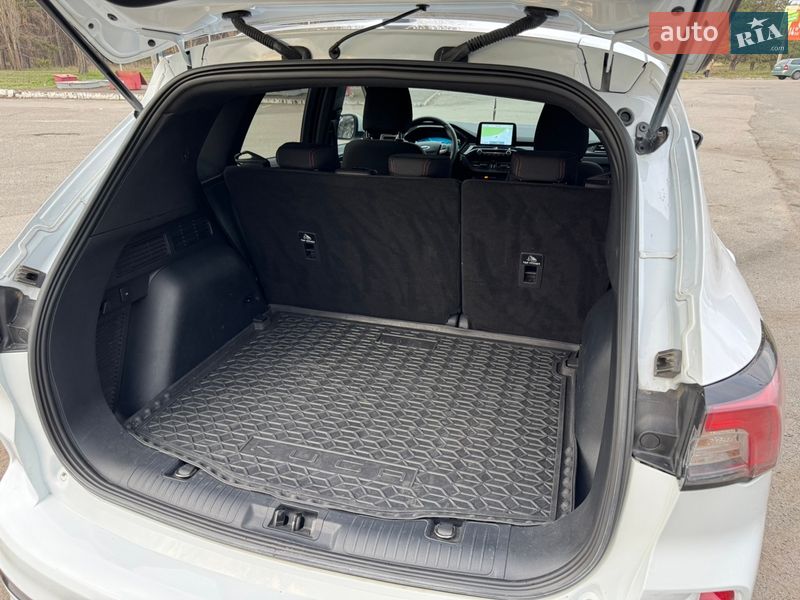 Внедорожник / Кроссовер Ford Kuga 2021 в Днепре