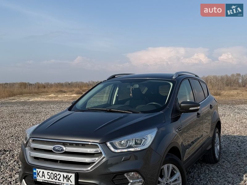 Внедорожник / Кроссовер Ford Kuga 2018 в Киеве