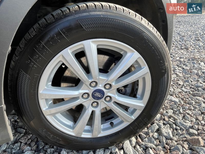 Внедорожник / Кроссовер Ford Kuga 2018 в Киеве