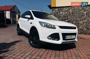 Внедорожник / Кроссовер Ford Kuga 2015 в Хмельницком