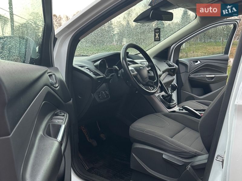 Позашляховик / Кросовер Ford Kuga 2016 в Бахмачі