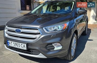 Внедорожник / Кроссовер Ford Kuga 2017 в Киеве