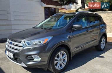 Позашляховик / Кросовер Ford Kuga 2017 в Києві