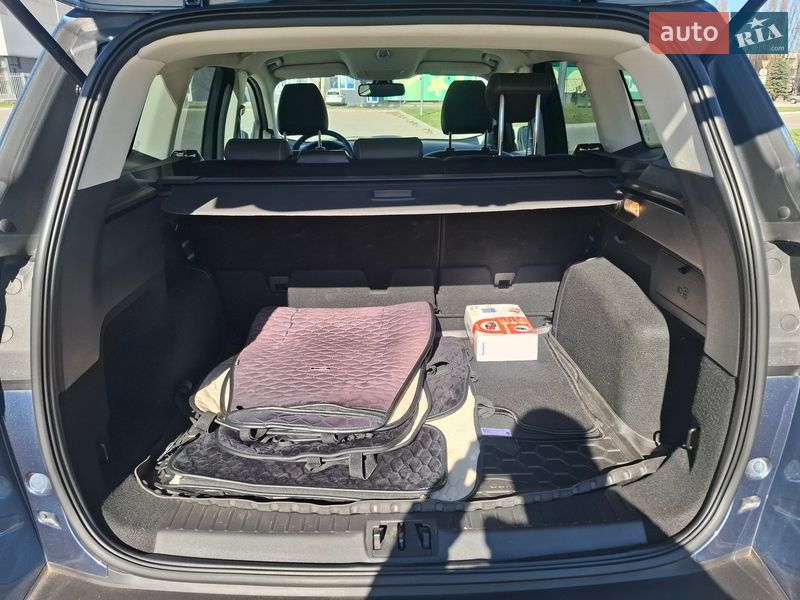 Позашляховик / Кросовер Ford Kuga 2019 в Черкасах