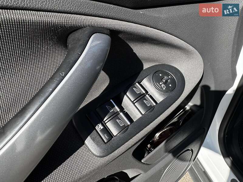 Позашляховик / Кросовер Ford Kuga 2012 в Києві