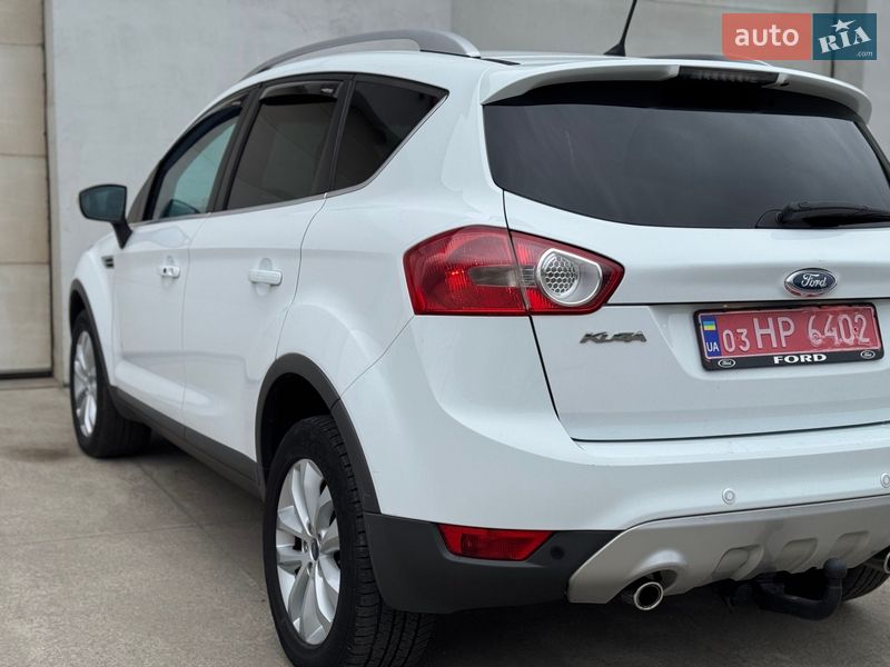 Позашляховик / Кросовер Ford Kuga 2010 в Сарнах