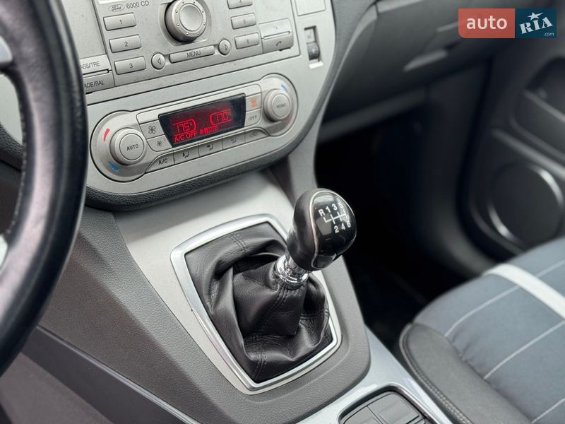 Позашляховик / Кросовер Ford Kuga 2010 в Сарнах