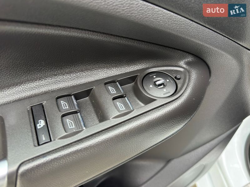 Позашляховик / Кросовер Ford Kuga 2014 в Дубні