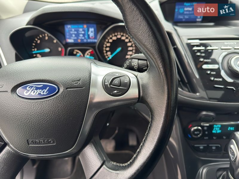 Позашляховик / Кросовер Ford Kuga 2014 в Дубні