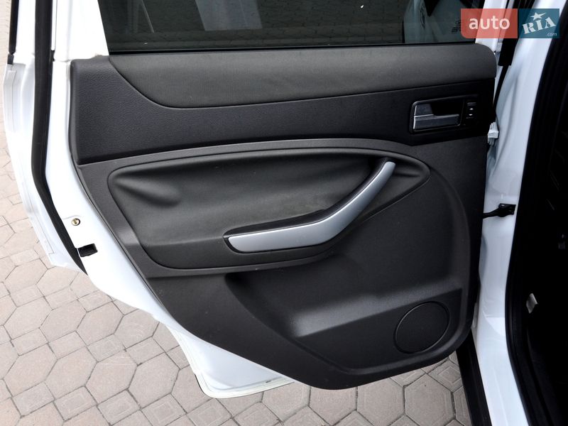 Позашляховик / Кросовер Ford Kuga 2011 в Львові