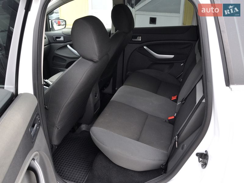 Позашляховик / Кросовер Ford Kuga 2011 в Львові