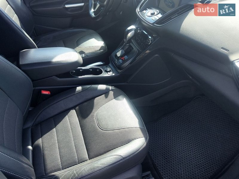 Позашляховик / Кросовер Ford Kuga 2016 в Ковелі