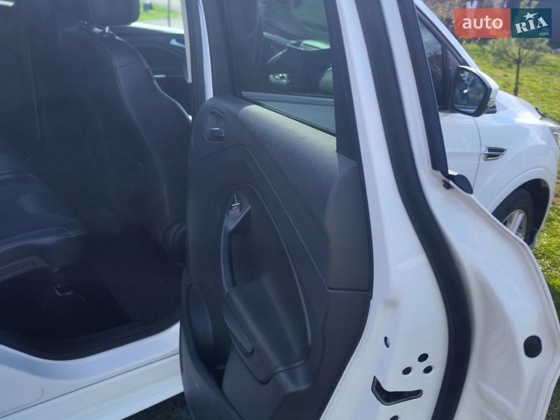 Позашляховик / Кросовер Ford Kuga 2016 в Ковелі