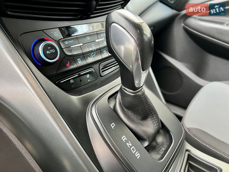 Внедорожник / Кроссовер Ford Kuga 2016 в Киеве фото 23 Внедорожник / Кроссовер Ford Kuga 2016 в Киеве