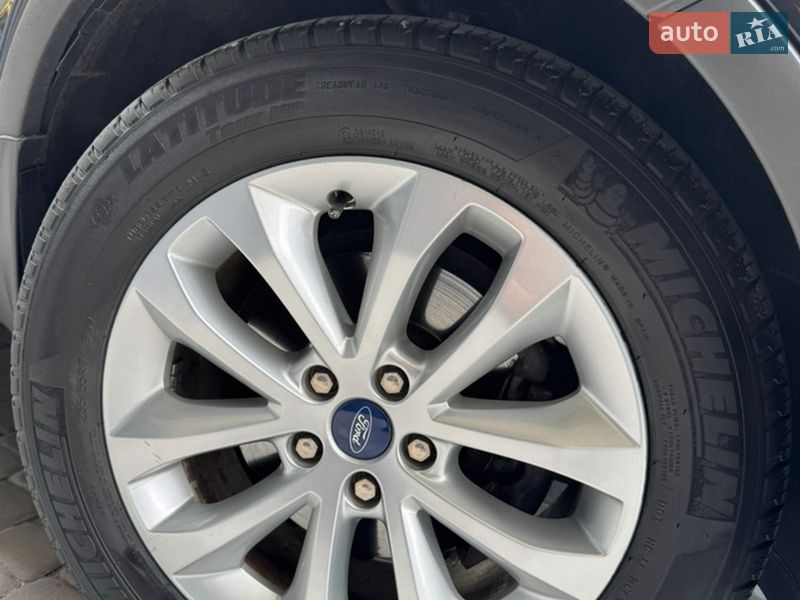 Внедорожник / Кроссовер Ford Kuga 2012 в Виннице