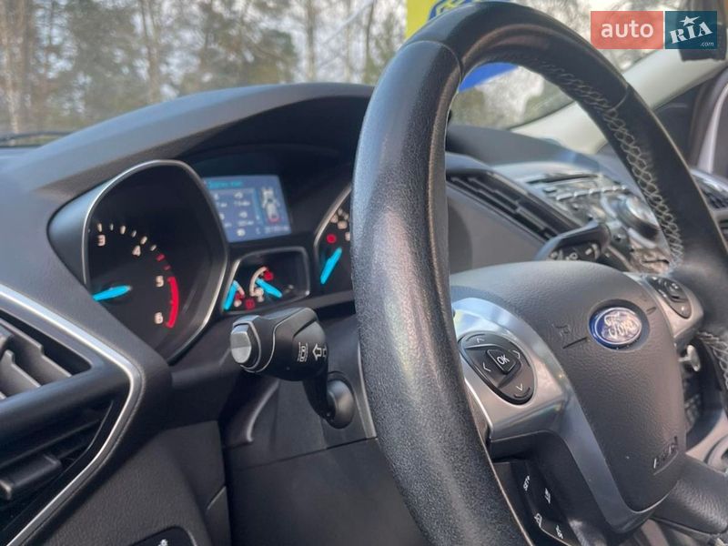 Позашляховик / Кросовер Ford Kuga 2015 в Житомирі