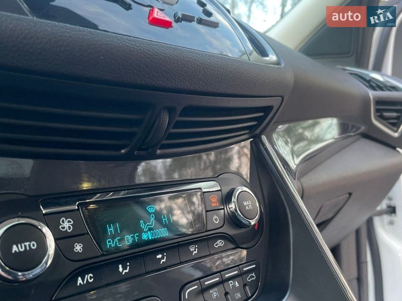 Позашляховик / Кросовер Ford Kuga 2015 в Житомирі