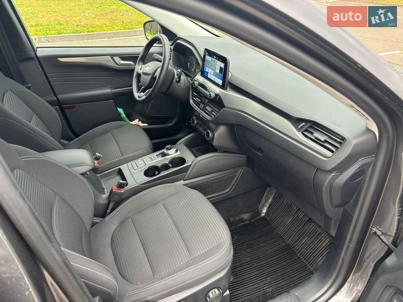 Внедорожник / Кроссовер Ford Kuga 2023 в Николаеве