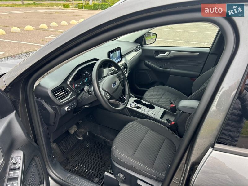 Внедорожник / Кроссовер Ford Kuga 2023 в Николаеве