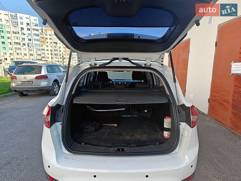 Позашляховик / Кросовер Ford Kuga 2012 в Харкові