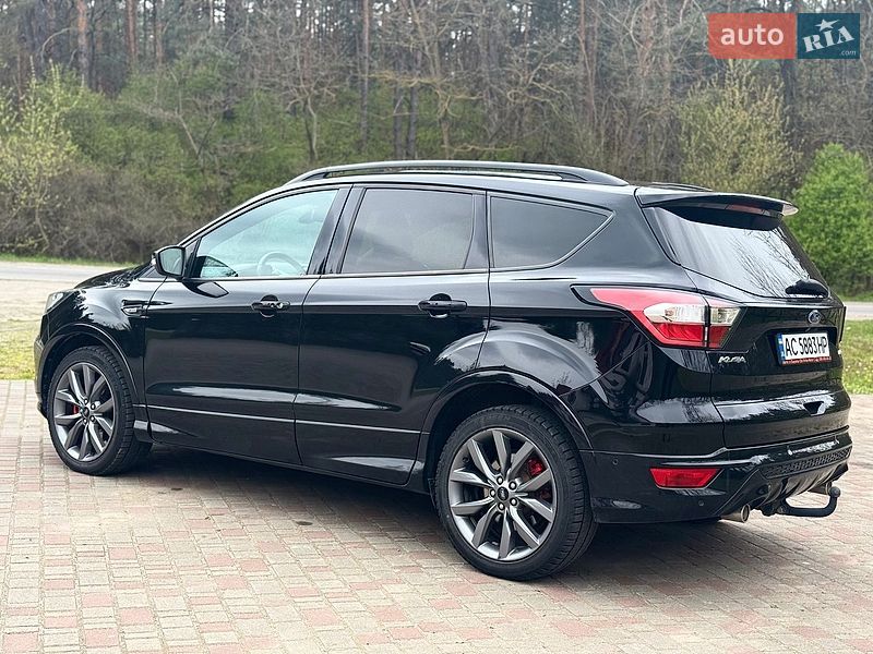 Позашляховик / Кросовер Ford Kuga 2019 в Славуті