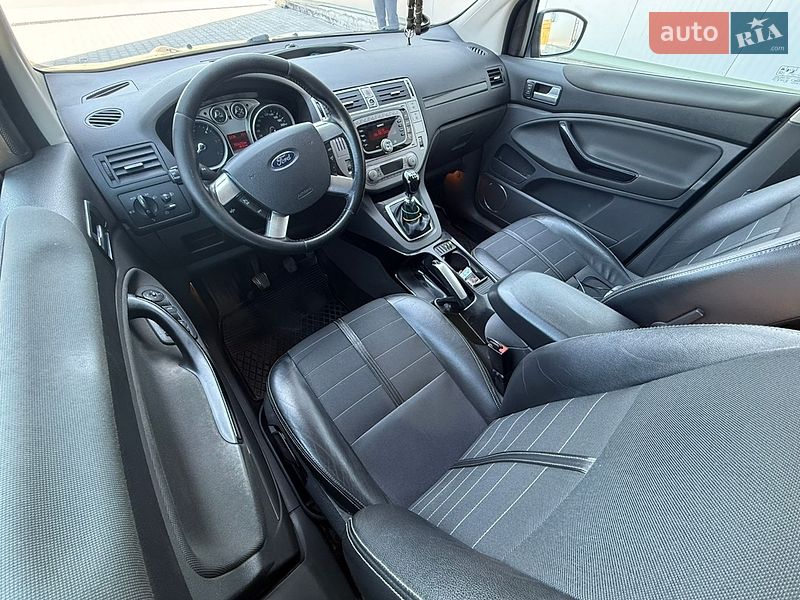 Позашляховик / Кросовер Ford Kuga 2012 в Львові