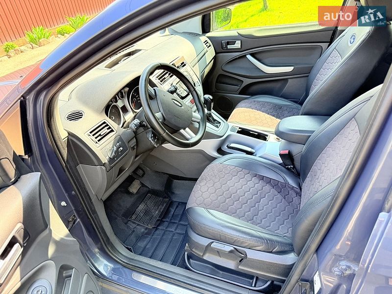 Внедорожник / Кроссовер Ford Kuga 2011 в Харькове