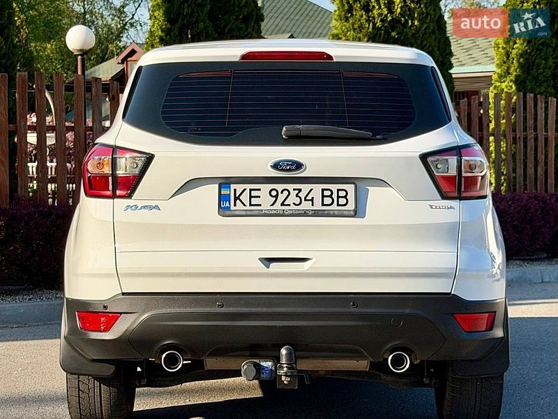 Позашляховик / Кросовер Ford Kuga 2017 в Дніпрі