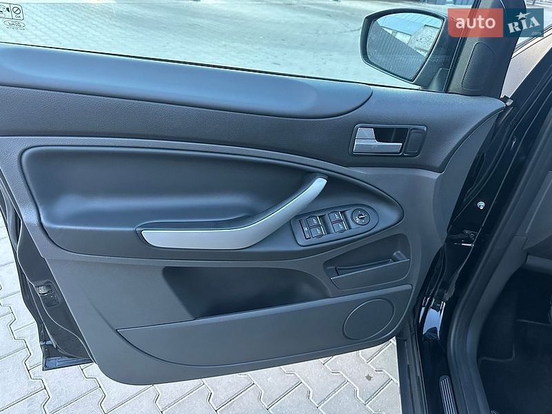 Внедорожник / Кроссовер Ford Kuga 2012 в Луцке