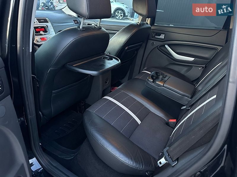 Внедорожник / Кроссовер Ford Kuga 2012 в Луцке