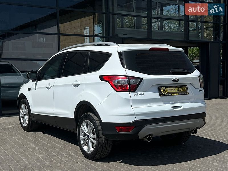 Позашляховик / Кросовер Ford Kuga 2019 в Івано-Франківську