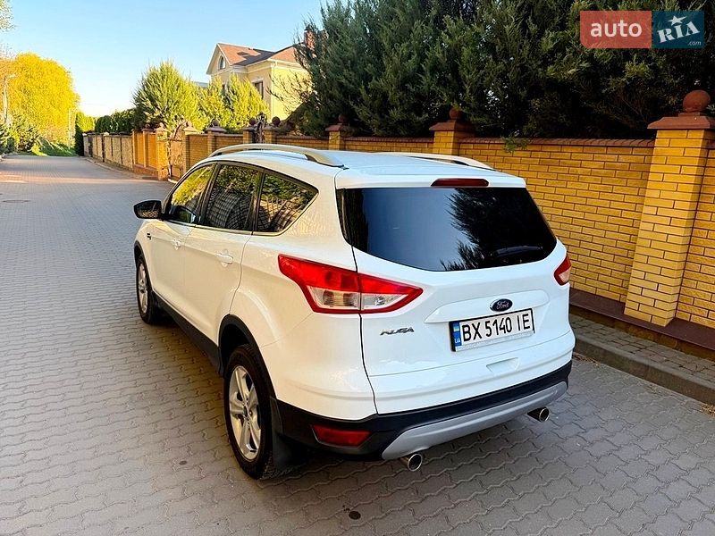 Внедорожник / Кроссовер Ford Kuga 2013 в Хмельницком