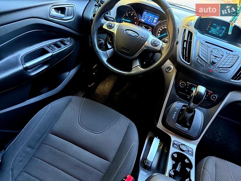 Внедорожник / Кроссовер Ford Kuga 2013 в Хмельницком