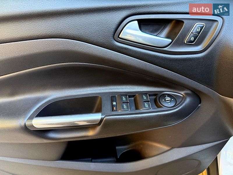 Внедорожник / Кроссовер Ford Kuga 2013 в Хмельницком