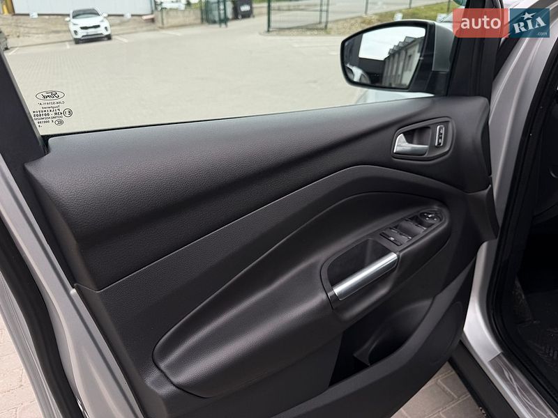 Внедорожник / Кроссовер Ford Kuga 2013 в Тернополе