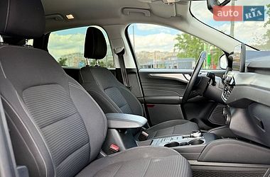 Позашляховик / Кросовер Ford Kuga 2021 в Кропивницькому