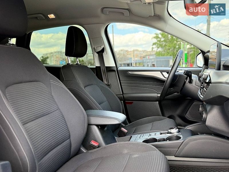 Позашляховик / Кросовер Ford Kuga 2021 в Кропивницькому