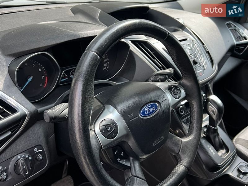 Позашляховик / Кросовер Ford Kuga 2013 в Львові