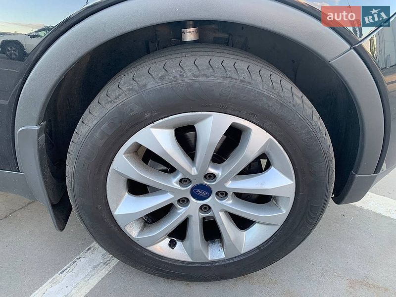 Позашляховик / Кросовер Ford Kuga 2012 в Києві