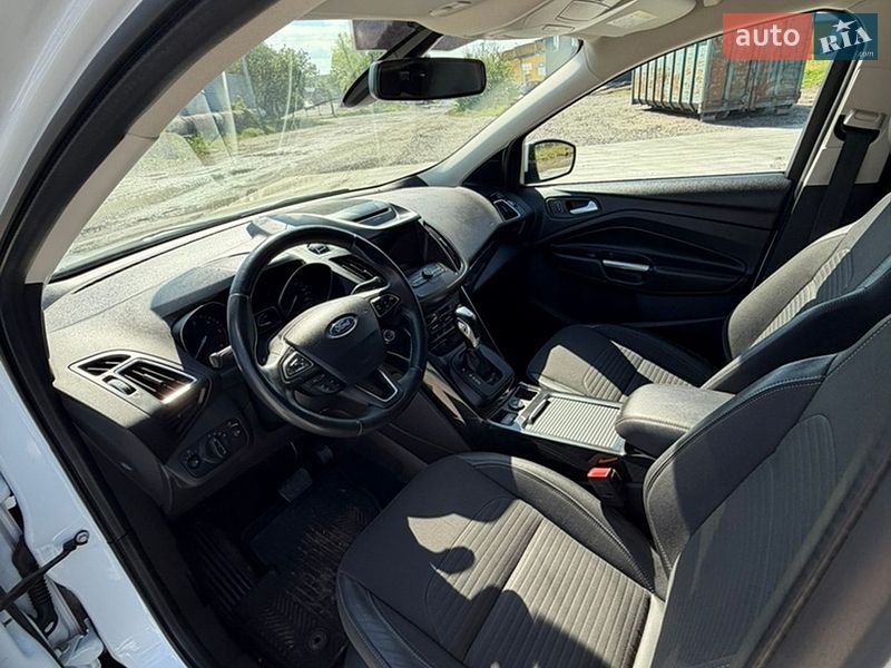 Внедорожник / Кроссовер Ford Kuga 2019 в Черкассах