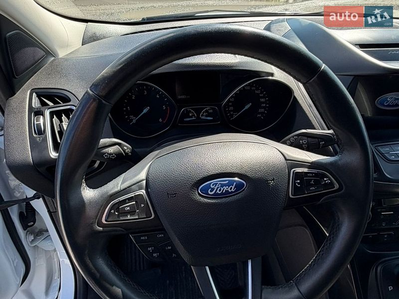 Внедорожник / Кроссовер Ford Kuga 2019 в Черкассах
