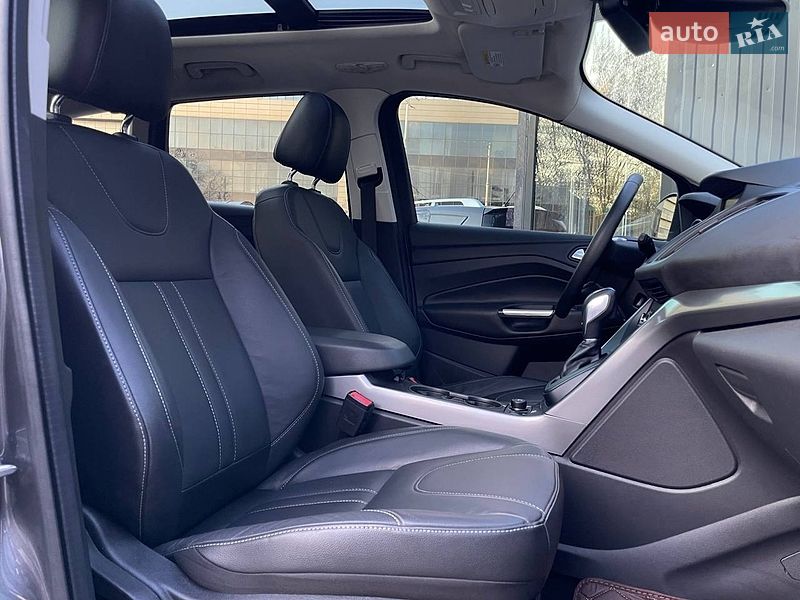 Внедорожник / Кроссовер Ford Kuga 2016 в Киеве