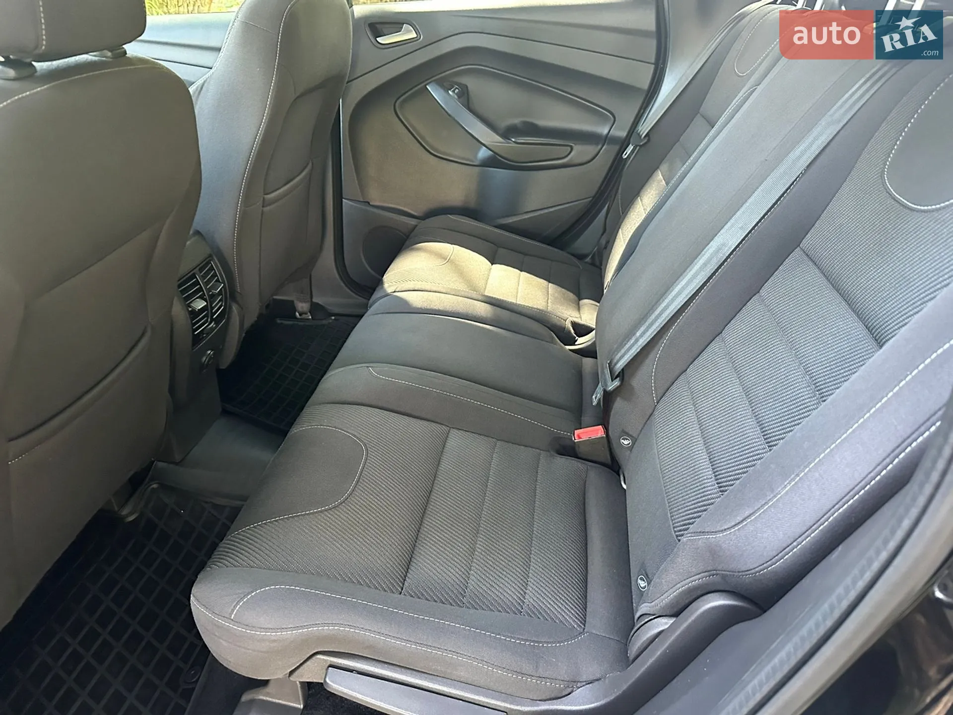2016 Ford Kuga - мініатюра 23