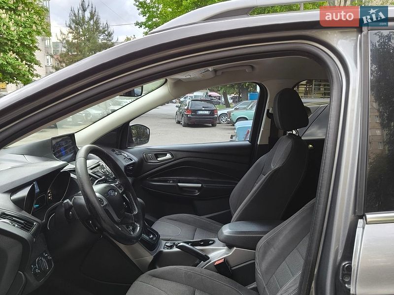 Внедорожник / Кроссовер Ford Kuga 2014 в Львове