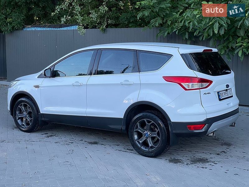 Позашляховик / Кросовер Ford Kuga 2015 в Хмельницькому