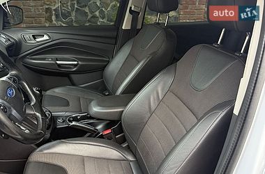 Позашляховик / Кросовер Ford Kuga 2015 в Львові