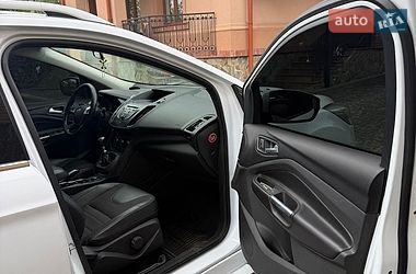 Позашляховик / Кросовер Ford Kuga 2015 в Львові