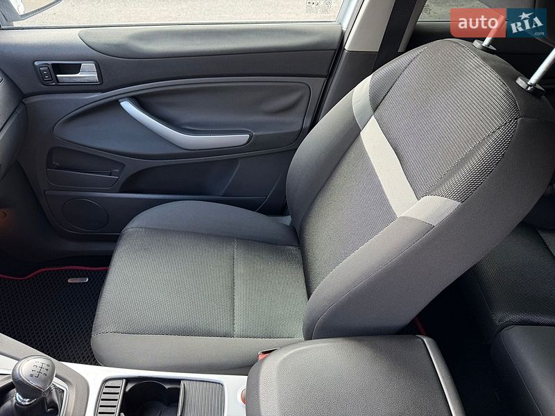 Позашляховик / Кросовер Ford Kuga 2012 в Дніпрі