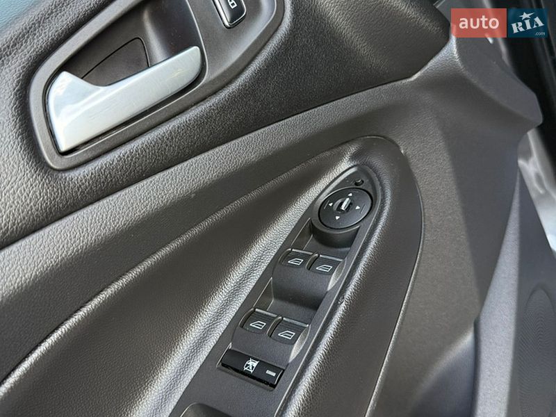 Внедорожник / Кроссовер Ford Kuga 2014 в Дрогобыче