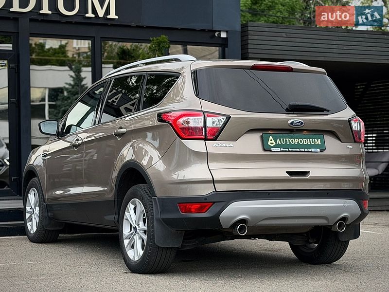 Позашляховик / Кросовер Ford Kuga 2019 в Києві